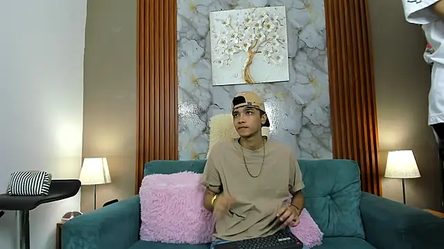 YOUNG_BOYS_HELL webcam