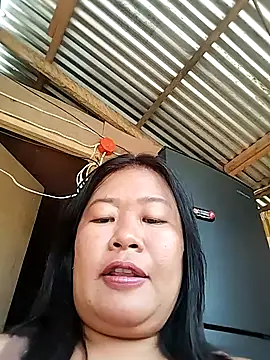 Lovelywoman43 webcam