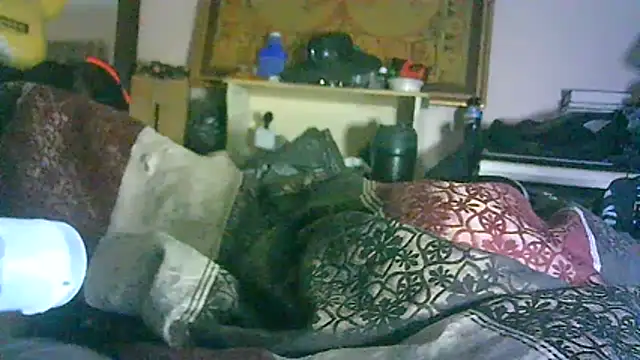 ON3YOULLN3VER_FIR3 webcam