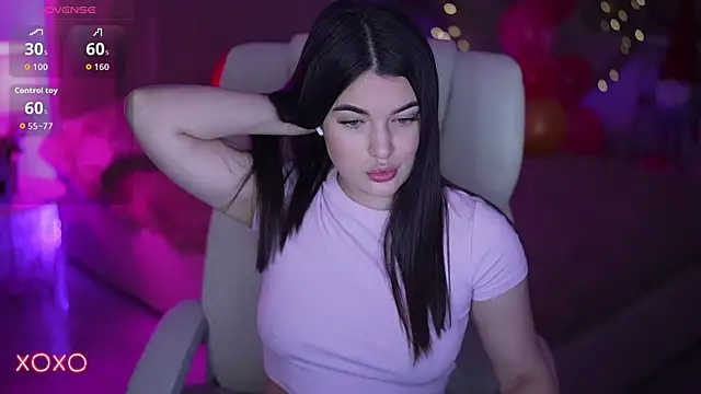 YourLolaBunny webcam