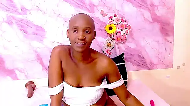 EbonyOlive69 webcam