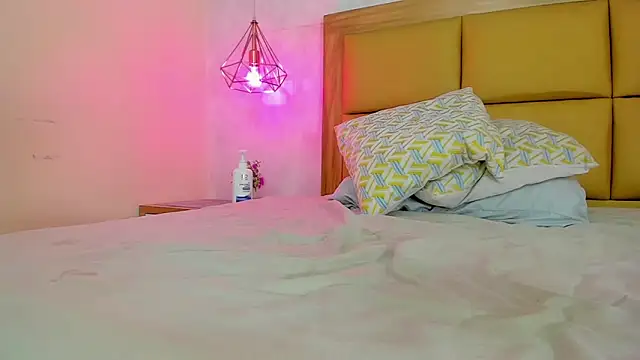 melissarouge - MELISSAROUGE's free webcam