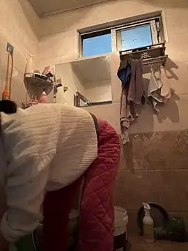 美女daaqnn在线直播