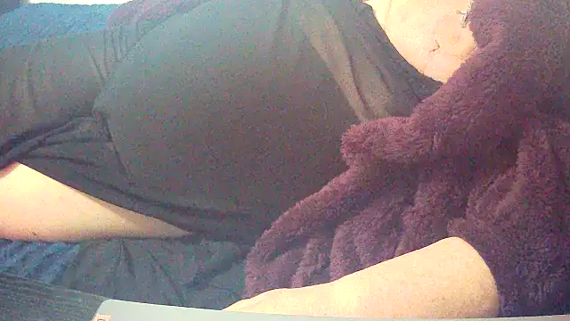 Playful_MILF_Demi webcam