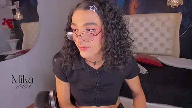 Mika__velvet webcam