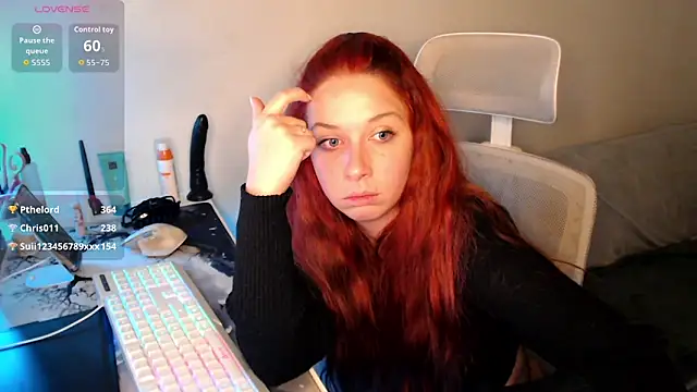 AustrianGirl99AtWork webcam