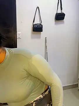 Latin_bigbutt webcam