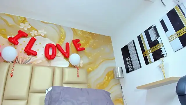 NahomiWalker_ webcam