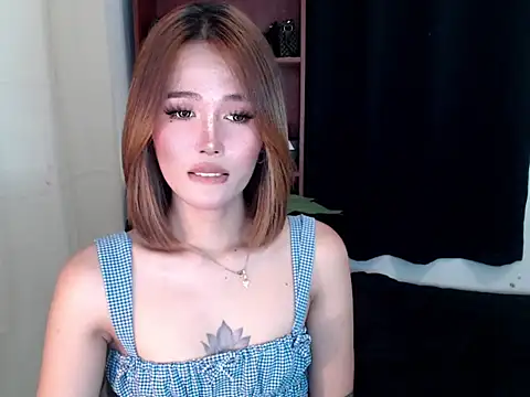 Lara_Salvatore webcam