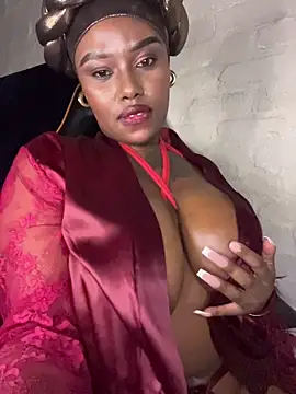 Webcam Model (QUEEN_NOBUHLE_FEMDOM_777)  is live.Free join now!