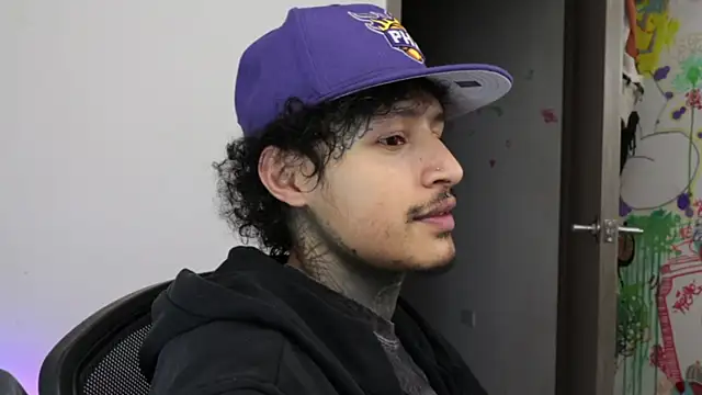 trieone - Trieone's free webcam - UK Sex Cams