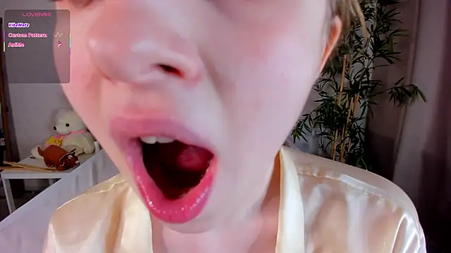 Camilla_Kelly webcam