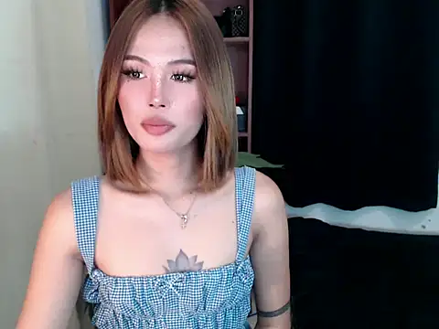Lara_Salvatore webcam