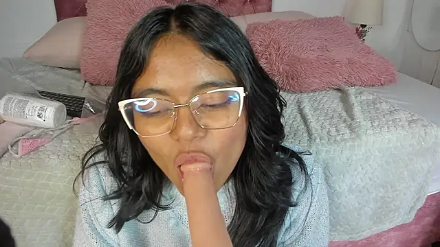 luna_velveth - Luna_velveth's free webcam