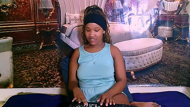 EroticSexyPrada webcam