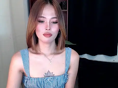 Lara_Salvatore webcam