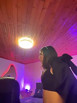 Isabella18_pink webcam