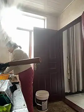 美女daaqnn在线直播