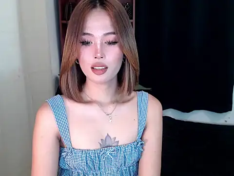 Lara_Salvatore webcam