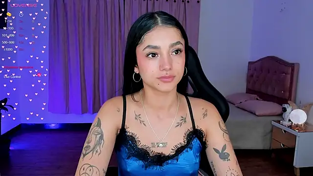 Lizzie_corner_v webcam