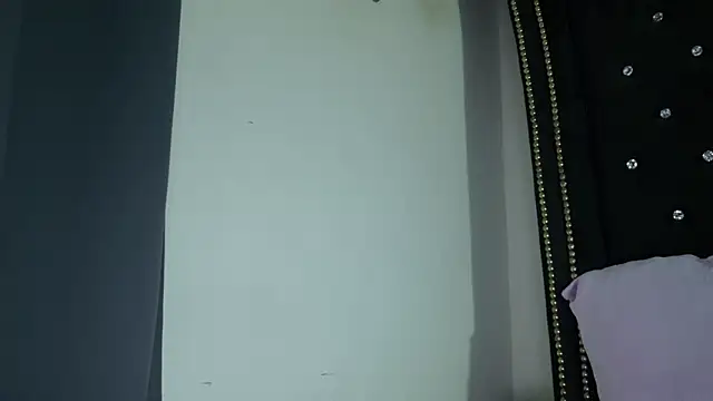 xxforyoureyesonlyxx webcam