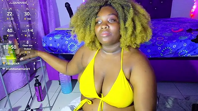 ebony_NeighborMoans webcam