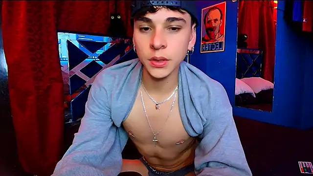 Luke_Howland webcam