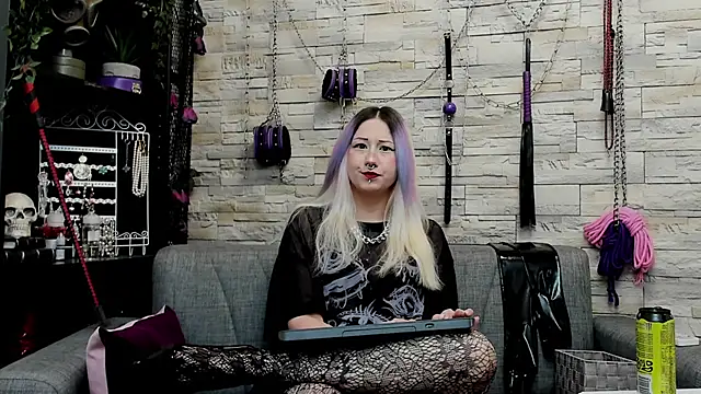 CruelMistress webcam