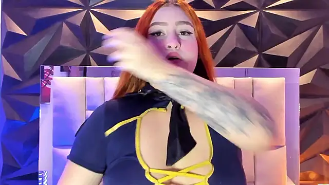 megan_whitee__ webcam