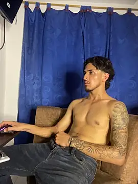 Kriss_Edwards webcam