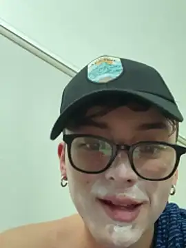 boyfriend-hot - Boyfriend-Hot's free webcam - UK Sex Cams