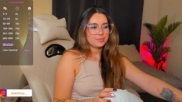 dakottaa_ - Dakottaa_'s free webcam - UK Sex Cams