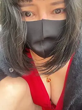 美女Mia-zhan在线直播