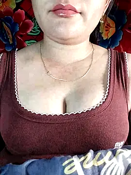 reina_fcup01 - Reina_Fcup01's free webcam - UK Sex Cams