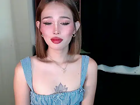 Lara_Salvatore webcam