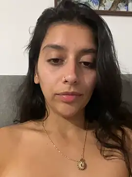 brittanydiaz (F young) - Plug anal gape