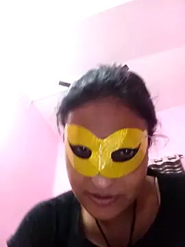 Webcam Model (Gullapi)  is live.Free join now!