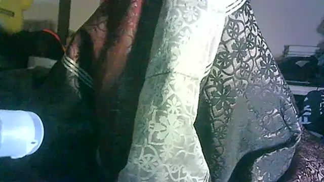 ON3YOULLN3VER_FIR3 webcam