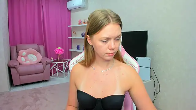 strawberrye - Strawberrye's free webcam - UK Sex Cams