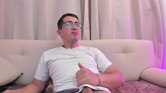 Tommas_Jhonson webcam