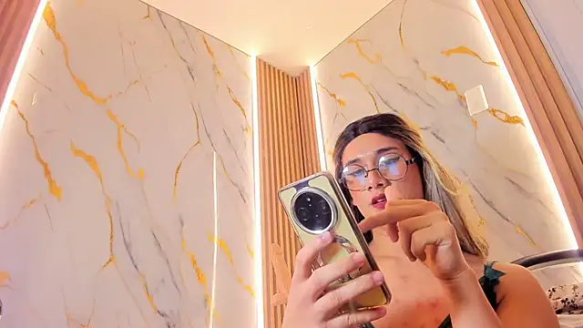 Marian_Cristal webcam