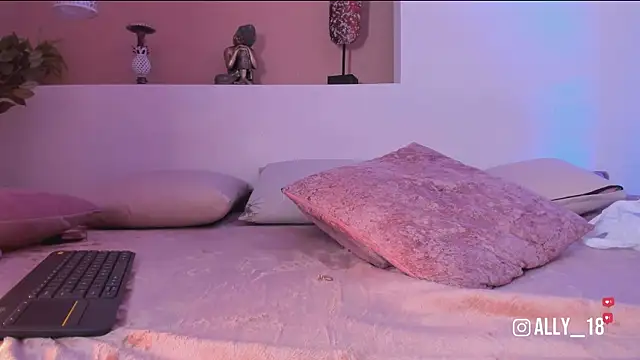 Ally_addams webcam