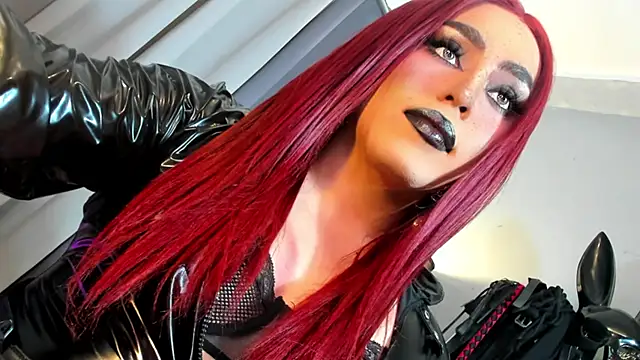 DominaAurumXXX webcam