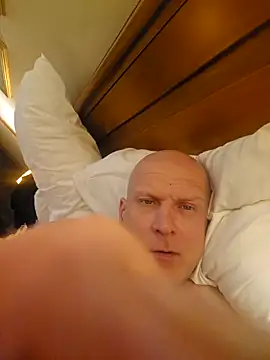 no_snitch_isoke webcam