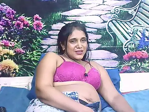 IndianSexyLady20 webcam