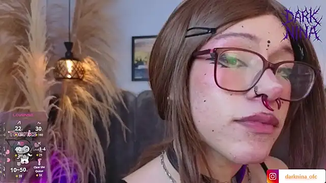 Dark_nina_ webcam