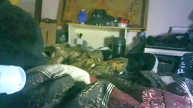 ON3YOULLN3VER_FIR3 webcam