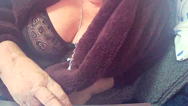 Playful_MILF_Demi webcam