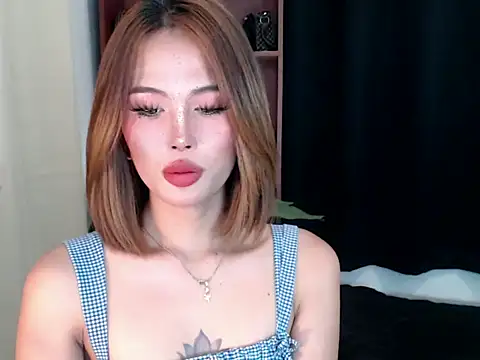 Lara_Salvatore webcam