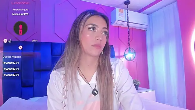 Atenea_cute21 webcam